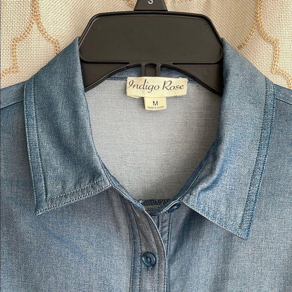 Indigo Rose Women's Blue Button Down Long Sleeve Shirt, Size M - Picture 2 of 7